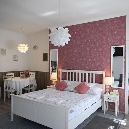 Foglal-Lak Apartman Eger Eksteriør billede